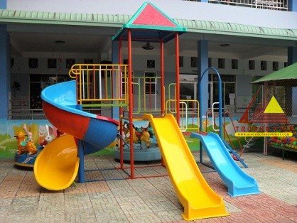 Nhà chòi cầu trượt xoắn 2 cầu trượt thẳng