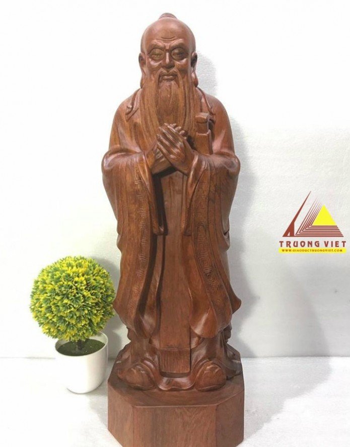 Tượng Khổng Tử gỗ hương