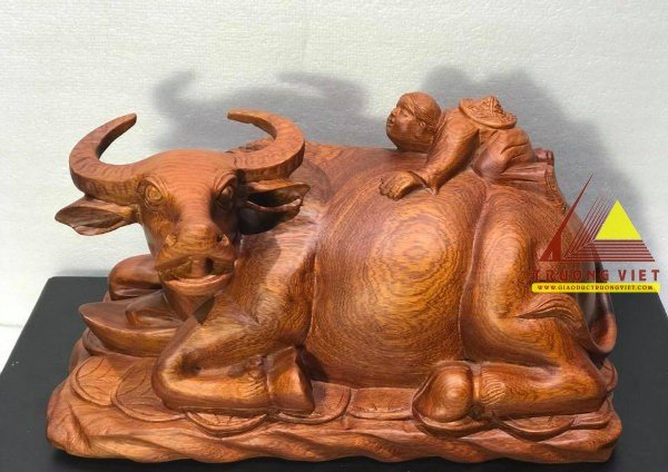 Tượng con trâu gỗ hương