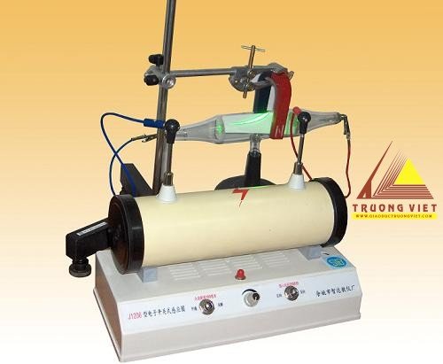 Bộ thí nghiệm chứng minh tia Ca-tôt bị lệch trong từ trường