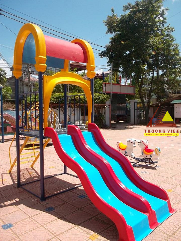 Nhà chòi 2 cầu trượt cong mái vòm