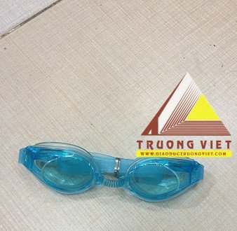 Kính bể bơi thời trang mới